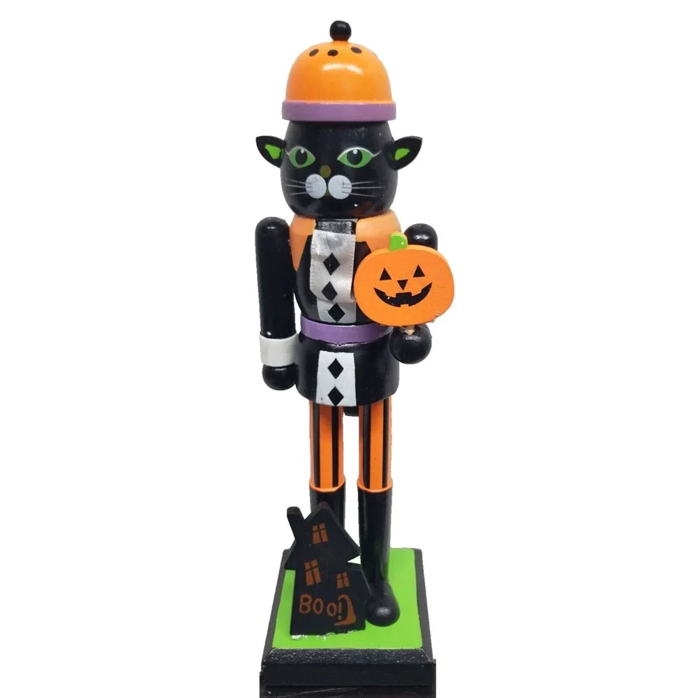 Wooden Nutcracker, 10